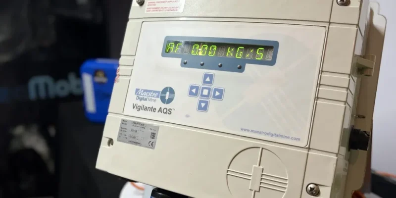 Underground mine air quality monitoring unit
